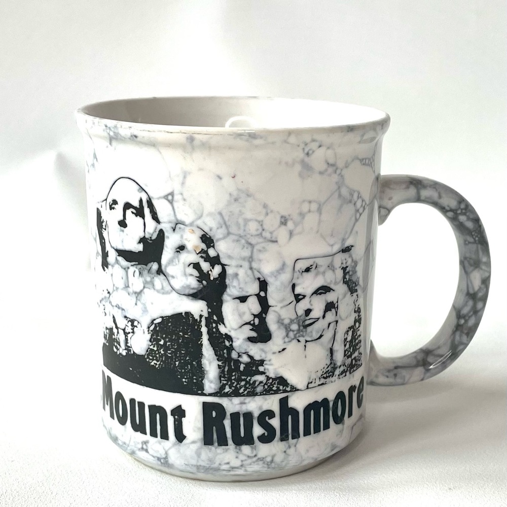 Vintage Marbled Mount Rushmore Coffee Mug  Presidential Coffee Cup Souvenir Mug